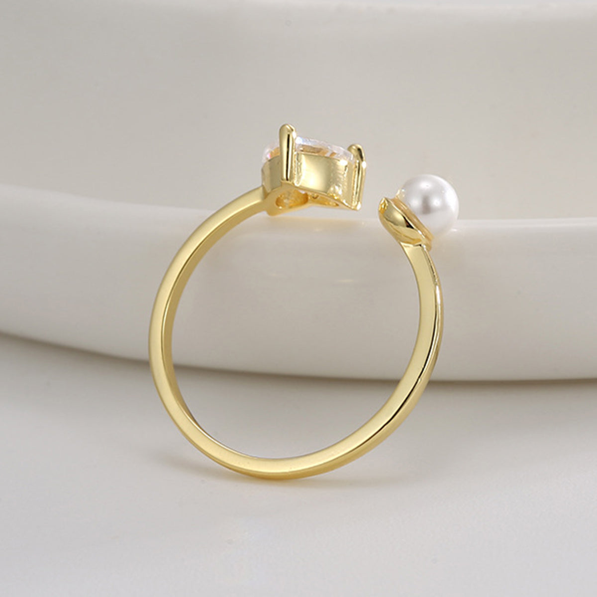 Heart shaped cut zircon pearl inlaid open ring